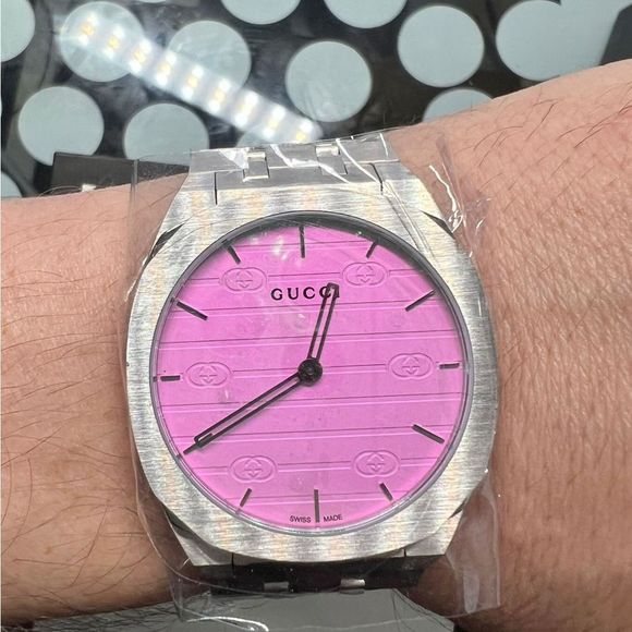 NIB Pink Gucci Watch - Picture 1 of 9